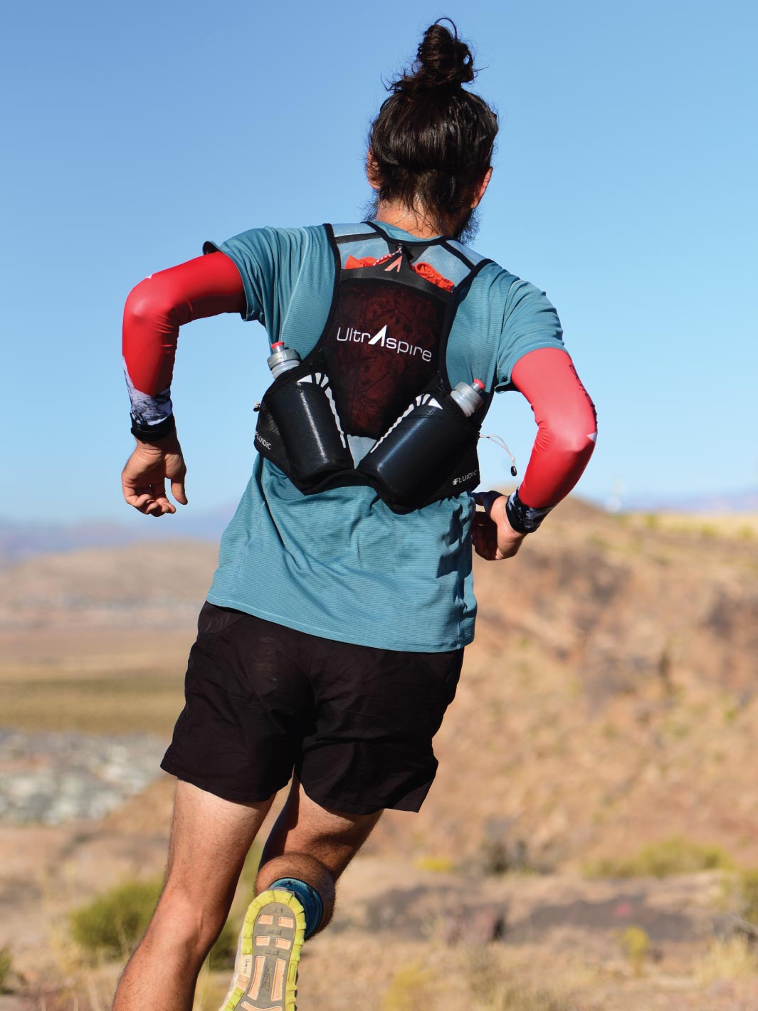UltrAspire Momentum V2 - 6L Black